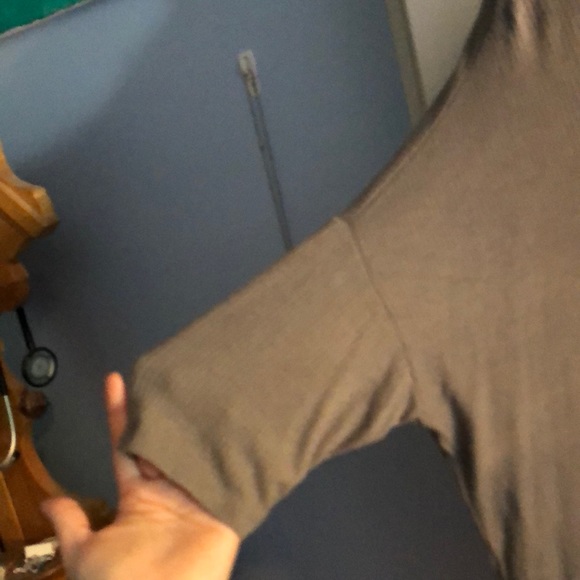 Long tee shirt - Picture 2 of 4